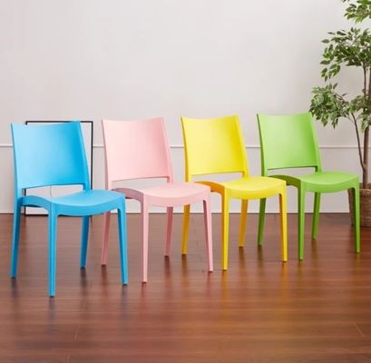 Stackable Outdoor Dining Chairs PP Plastic Home Furniture Custom Colors N.W. 4.5KGS G.W. 21KGS For Home Simple Design